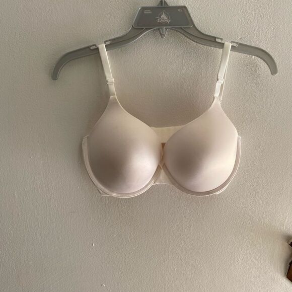Victoria’s Secret Perfect Coverage Bra 34DD White Padded Underwire - Picture 4 of 6